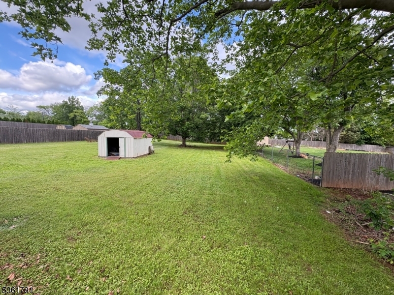 Property Photo: 622 N Thompson St NJ 08869