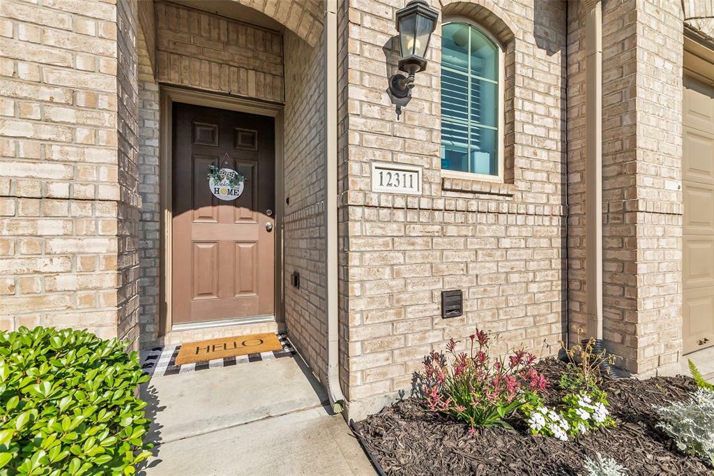 Property Photo:  12311 Summerbrook Drive  TX 77066 