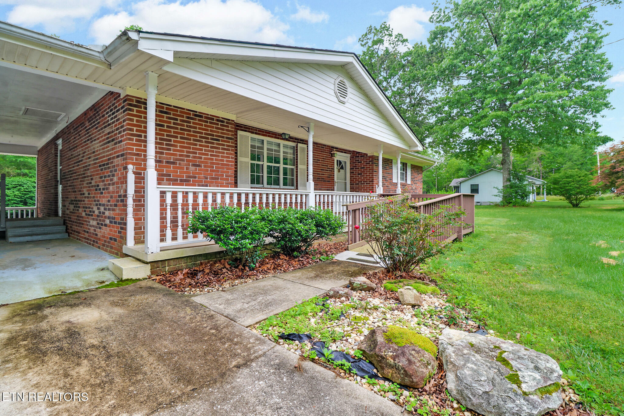 Property Photo:  5012 Pawnee Rd  TN 38572 