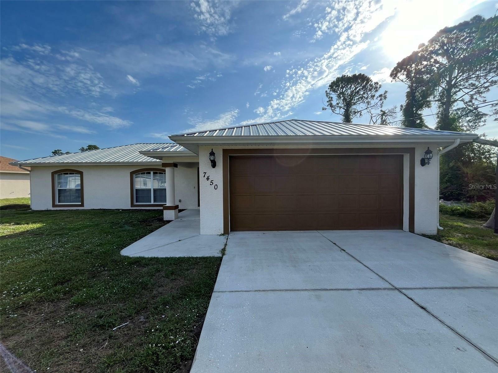 Property Photo: 7450 Blutter Road FL 34291