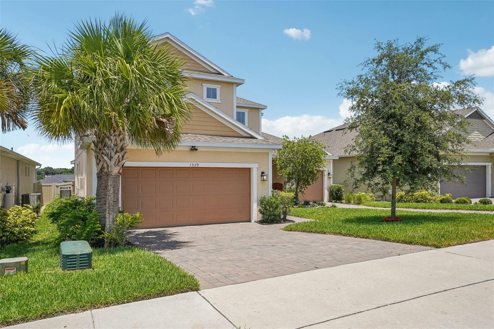 Property Photo:  