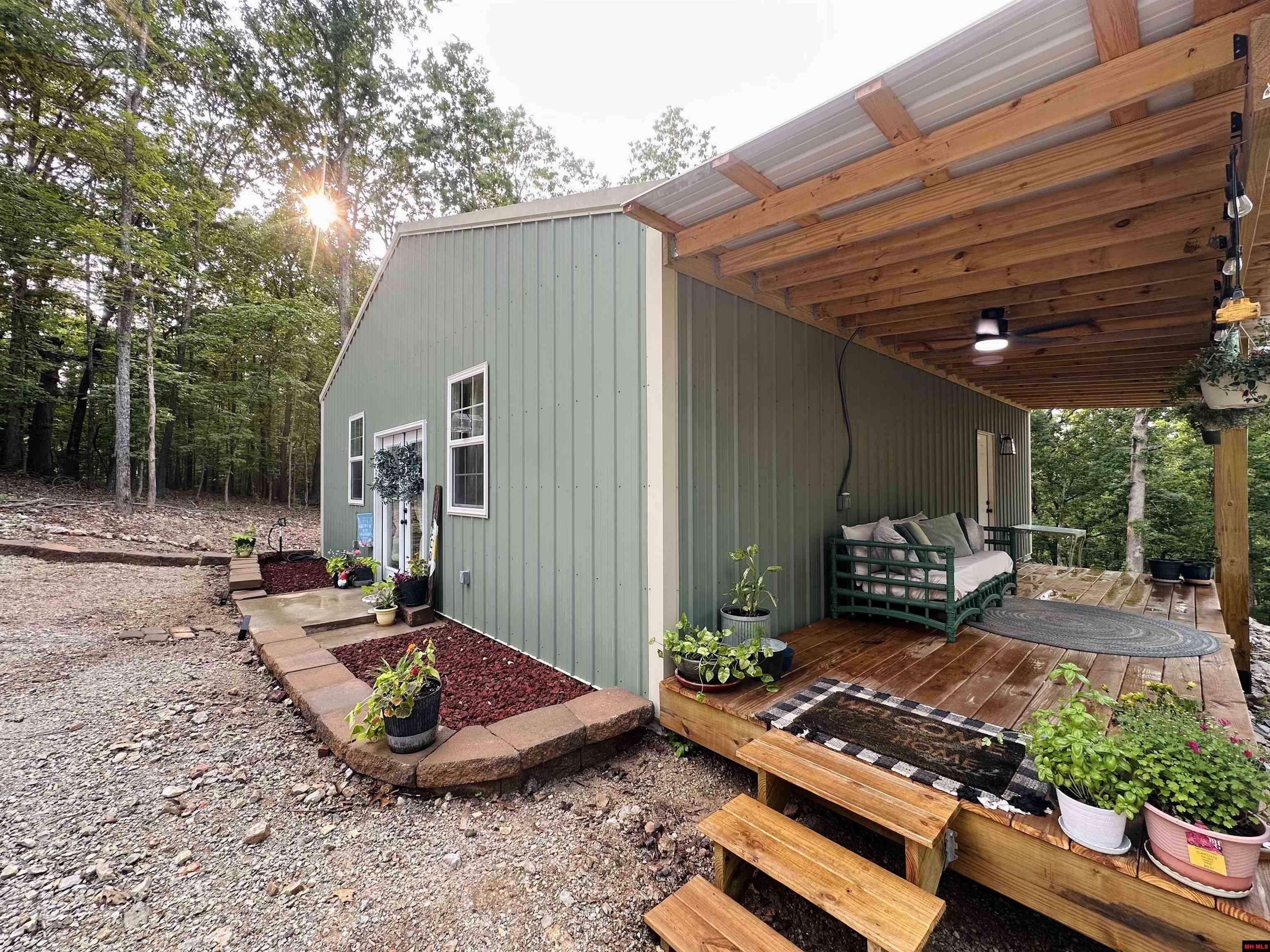 Property Photo: 7673 Promise Land Road AR 72653