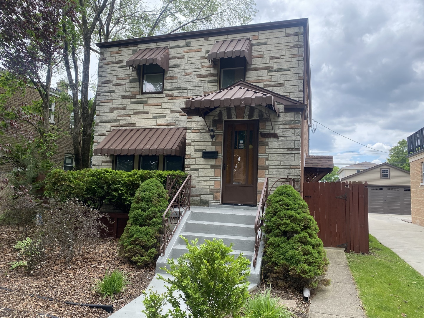 Property Photo: 10724 S Ridgeway Avenue IL 60655