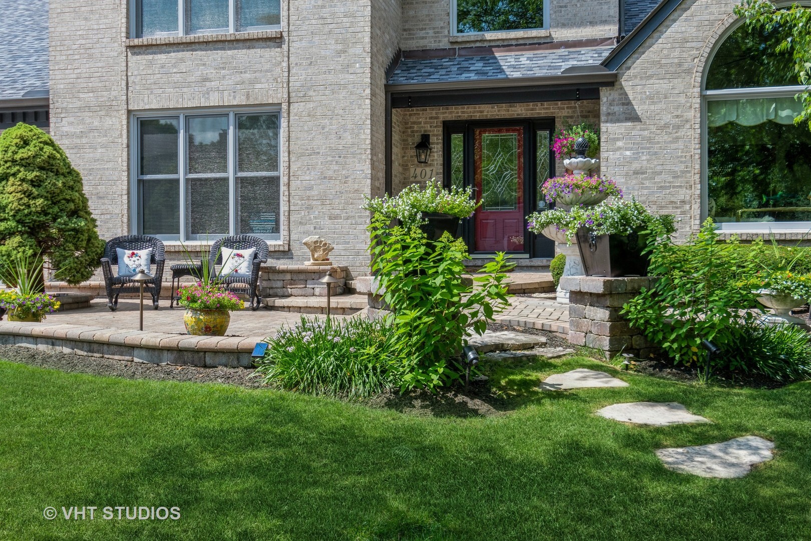 Property Photo: 401 Haddassah Court IL 60565