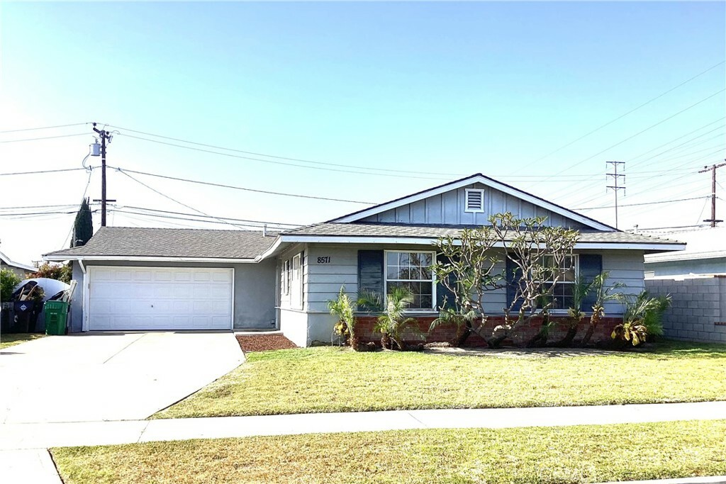 8571 Heil Avenue  Westminster CA 92683 photo