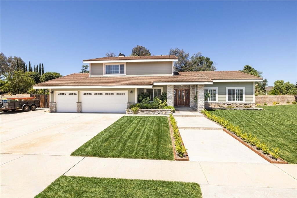 Property Photo:  469 Grinnel Court  CA 93065 
