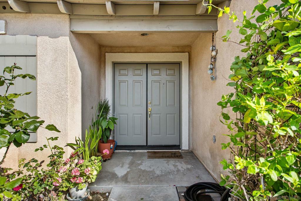 Property Photo:  45400 Corte Progreso  CA 92592 