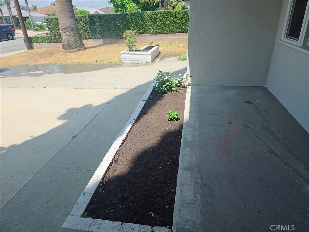 Property Photo: 17472 Paine Street CA 92336