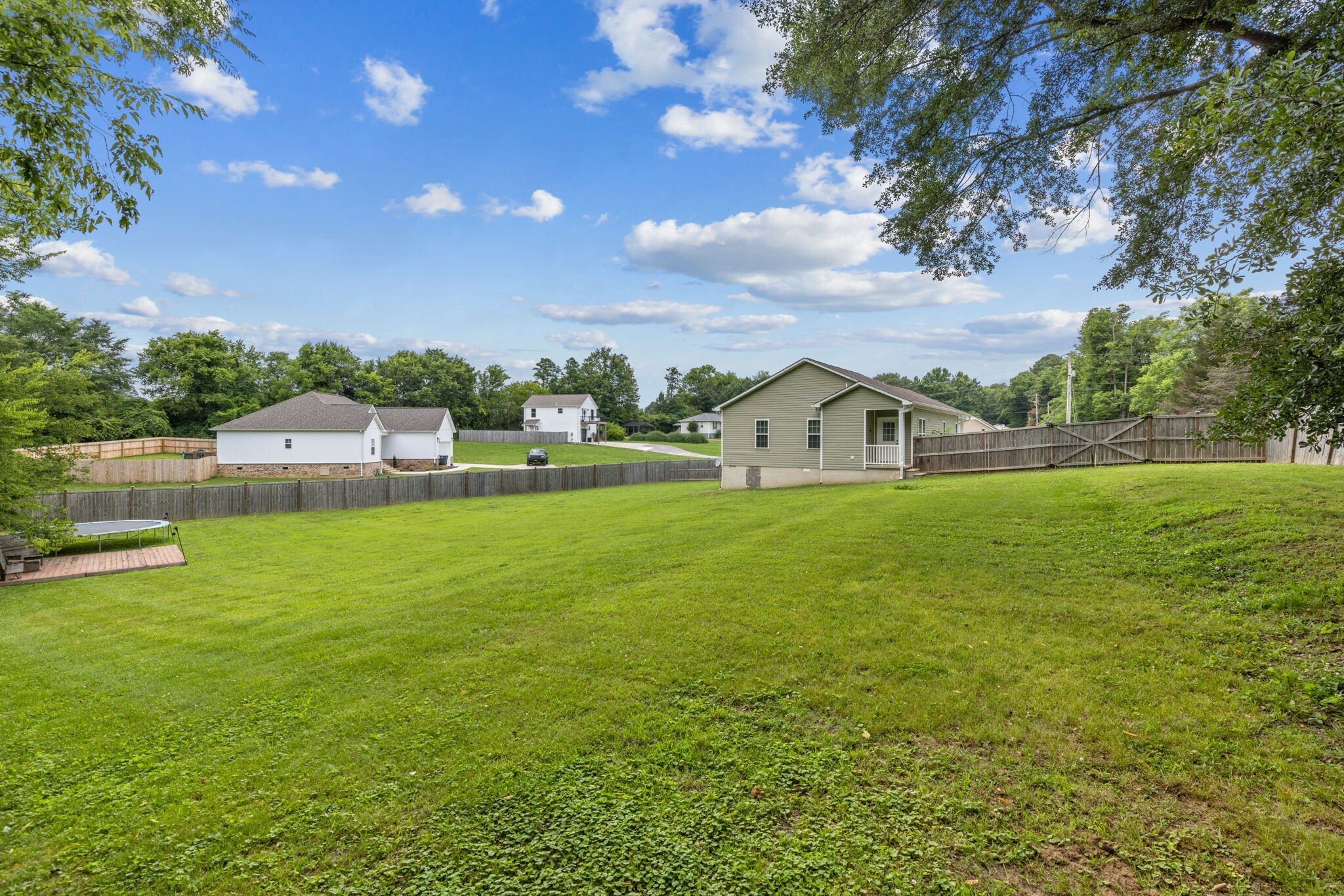 Property Photo: 107 Wallace Cir AL 35645