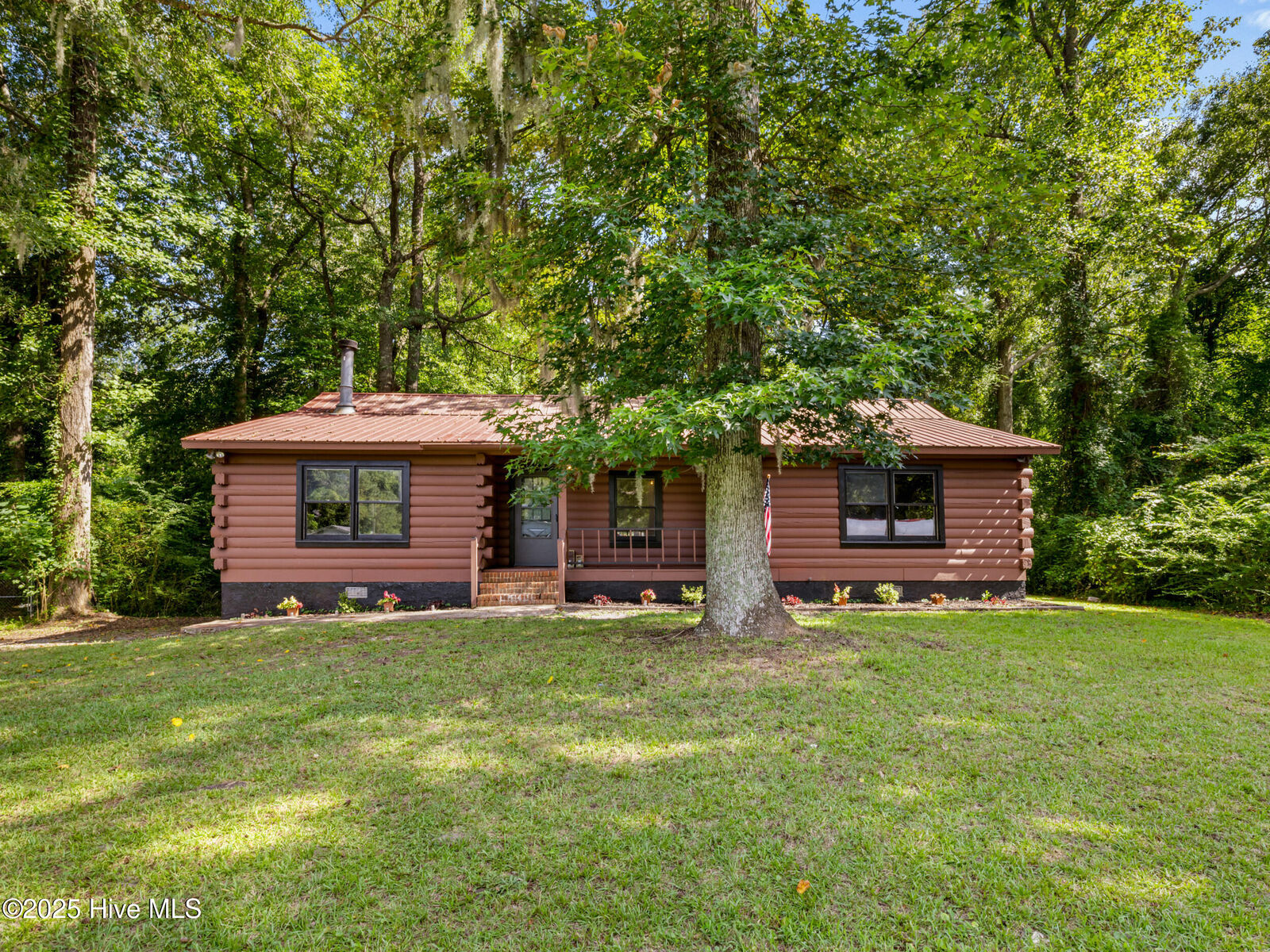 Property Photo: 210 Edgewood Drive NC 28546