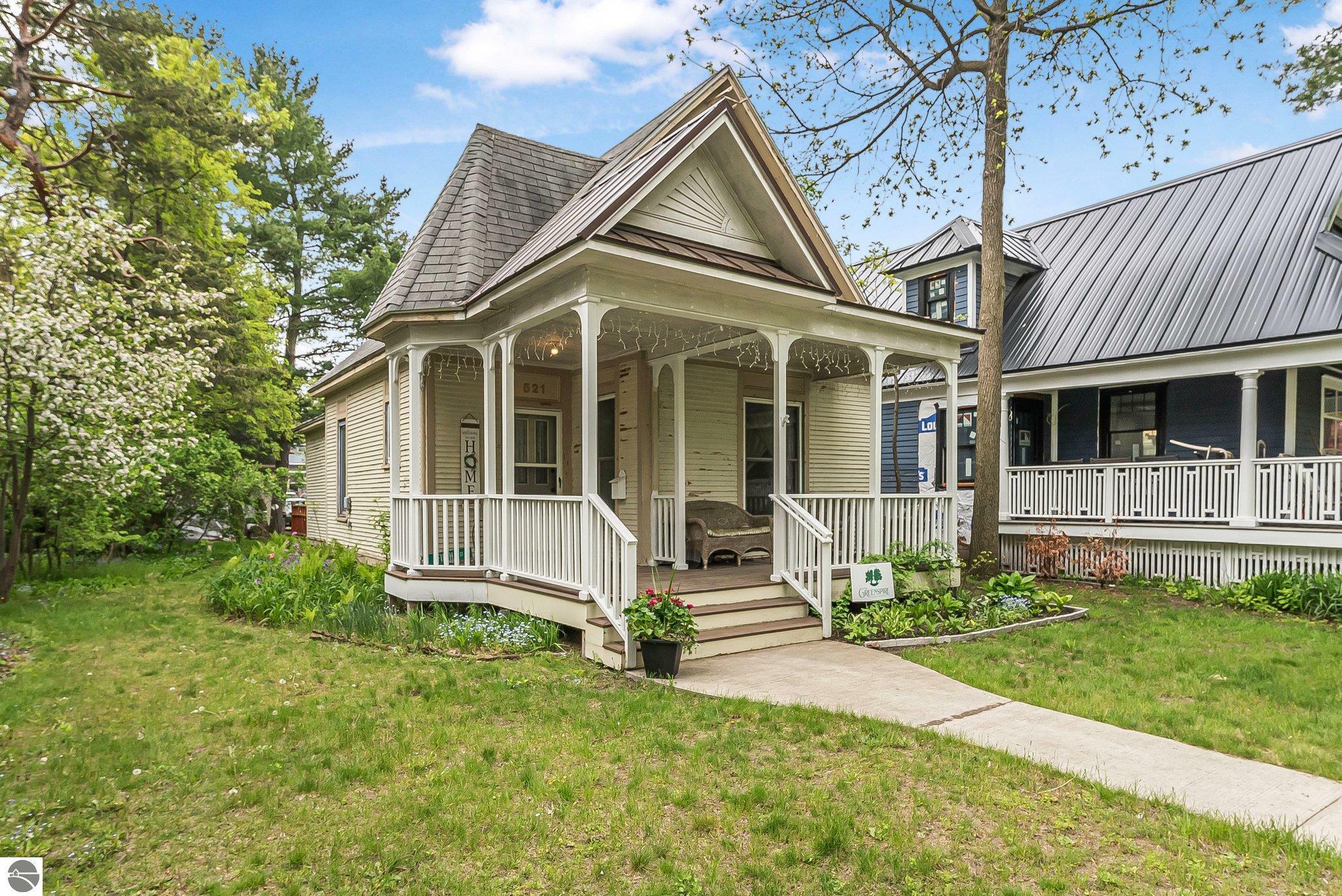 Property Photo:  521 Fifth Street  MI 49684 