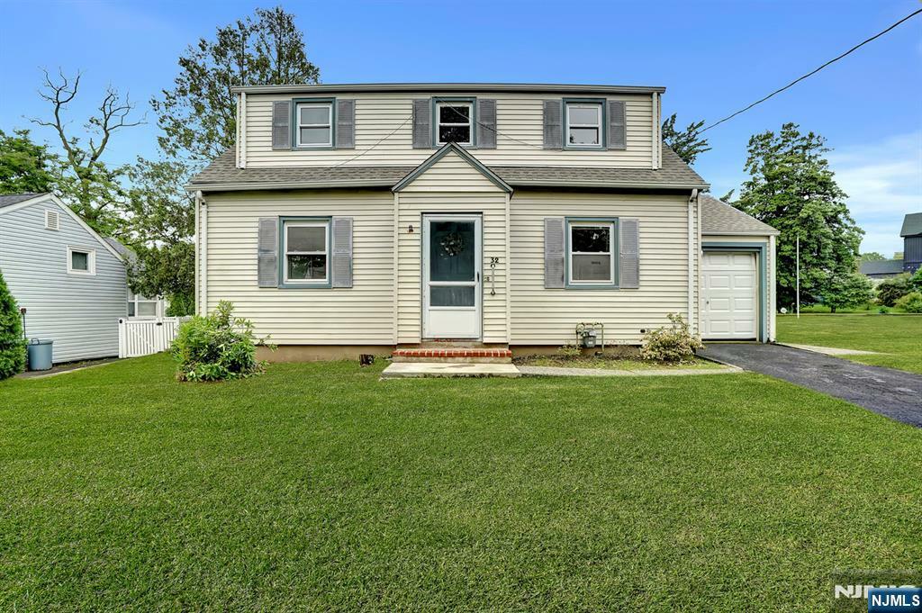 Property Photo: 32 Knoll Place NJ 07012