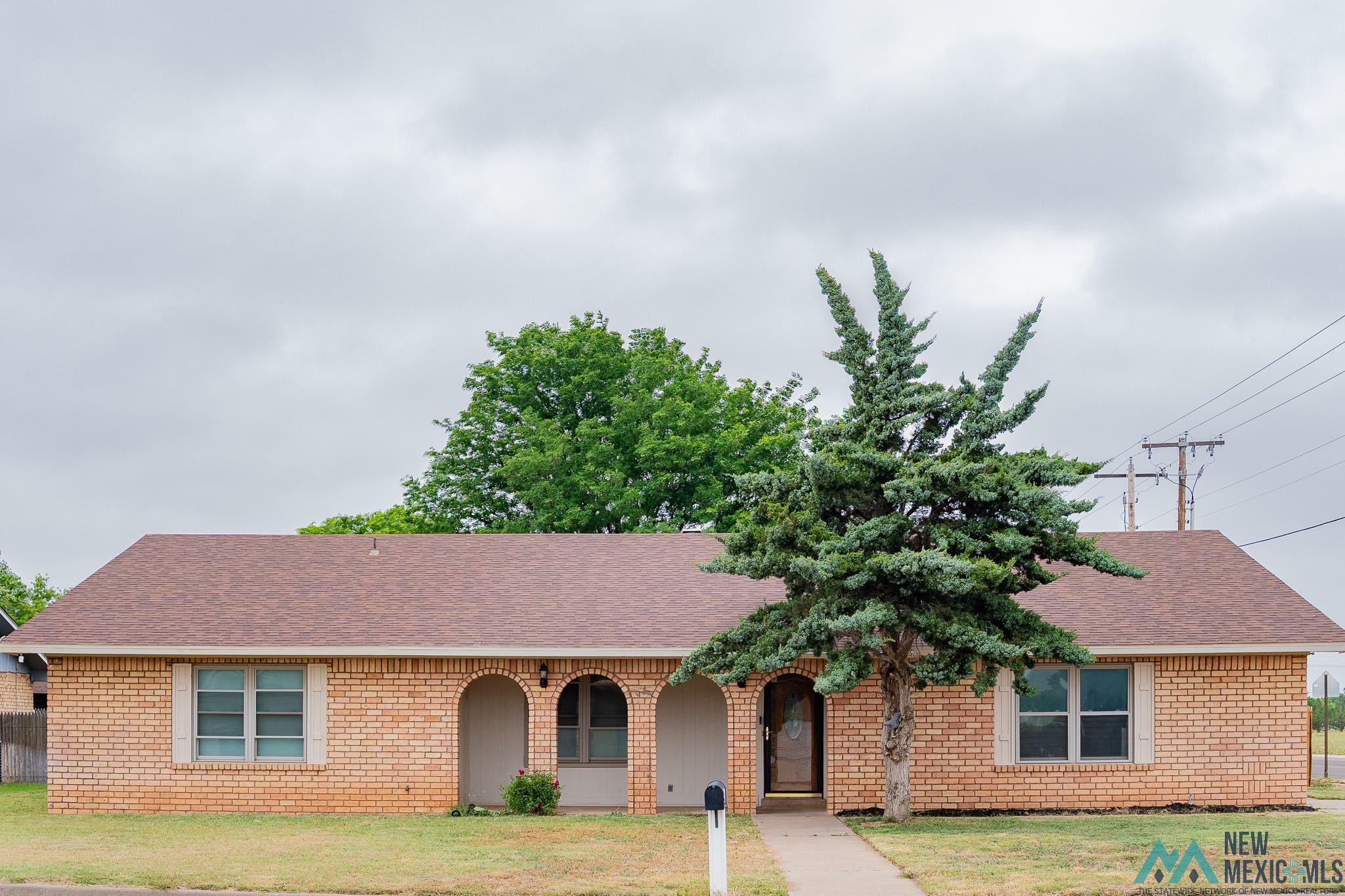 Property Photo: 2140 Castle Court NM 88101