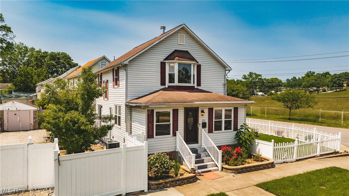 Property Photo:  2211 Park Avenue  WV 26101 