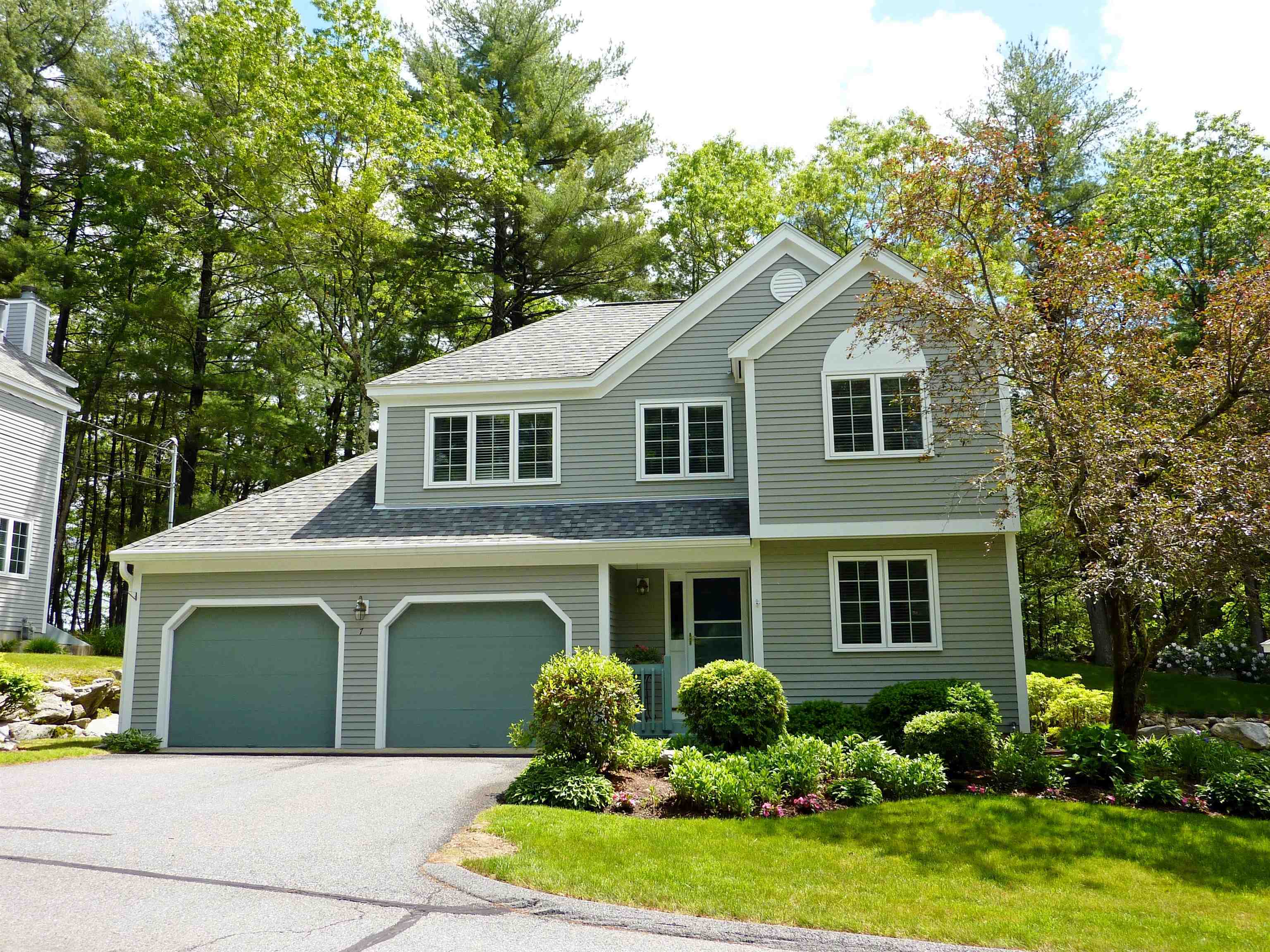 Property Photo: 7 Lilac Court NH 03062