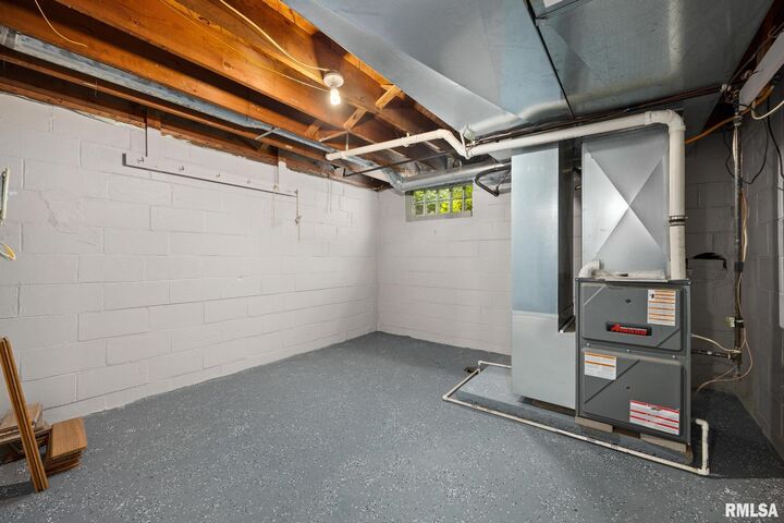 Property Photo: 315 N Ida Street IL 61540