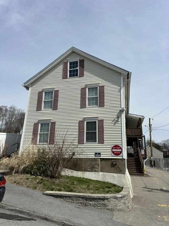 Property Photo: 6 Milton St MA 01605