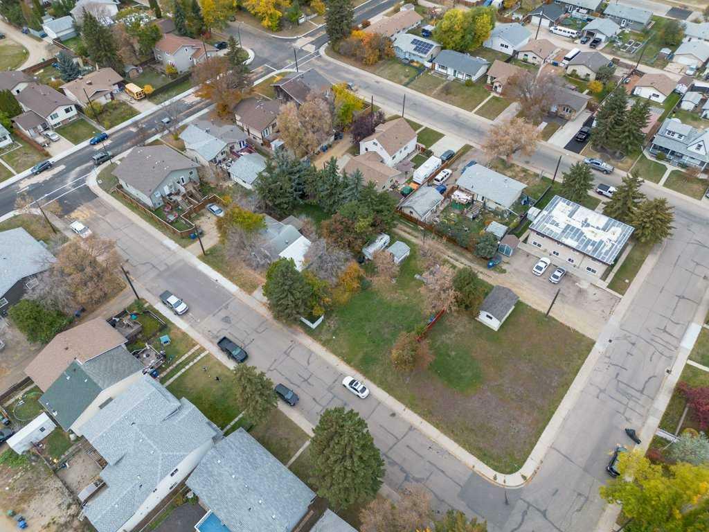 Property Photo: 6002 63A Street AB T4N 5P2