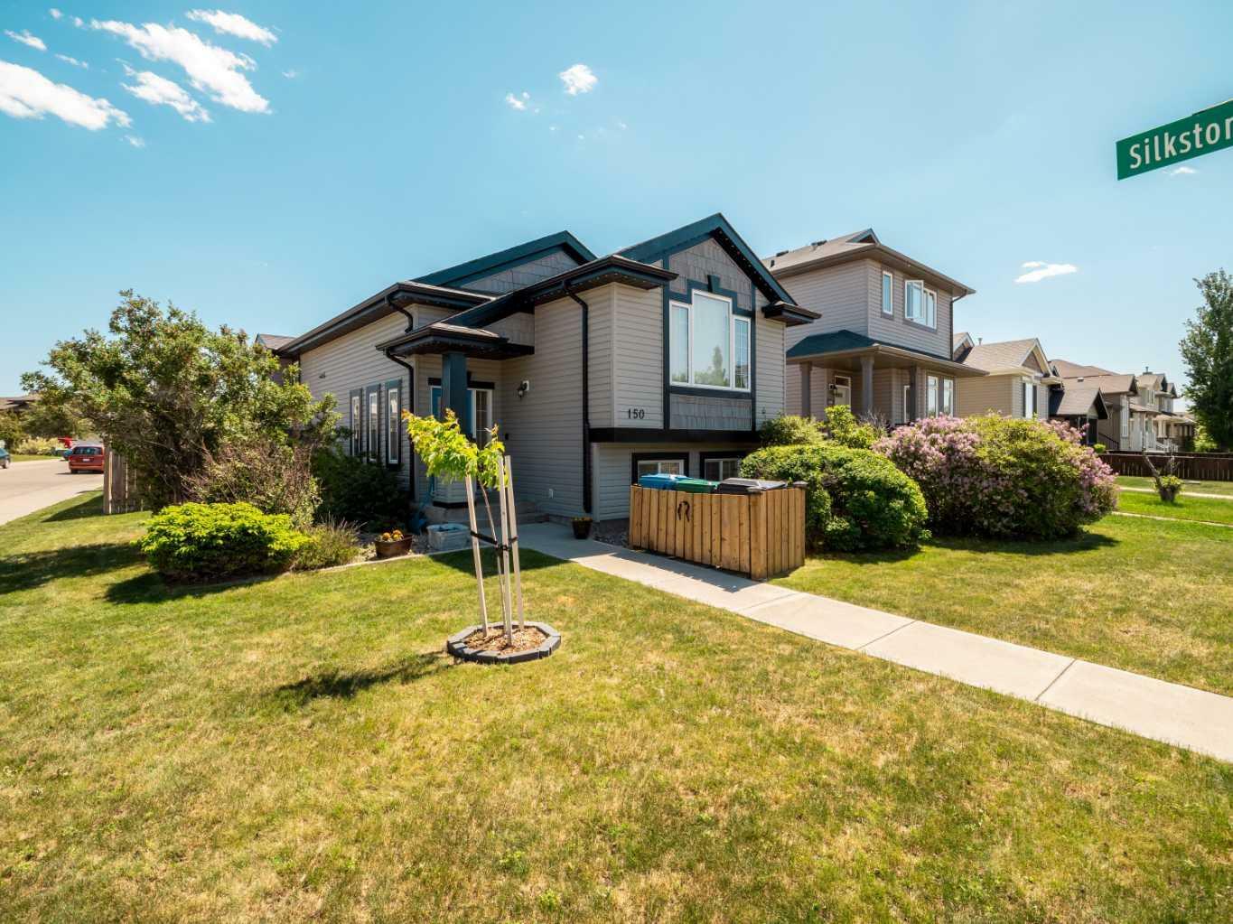 Property Photo: 150 Silkstone Road W AB T1J 4C1
