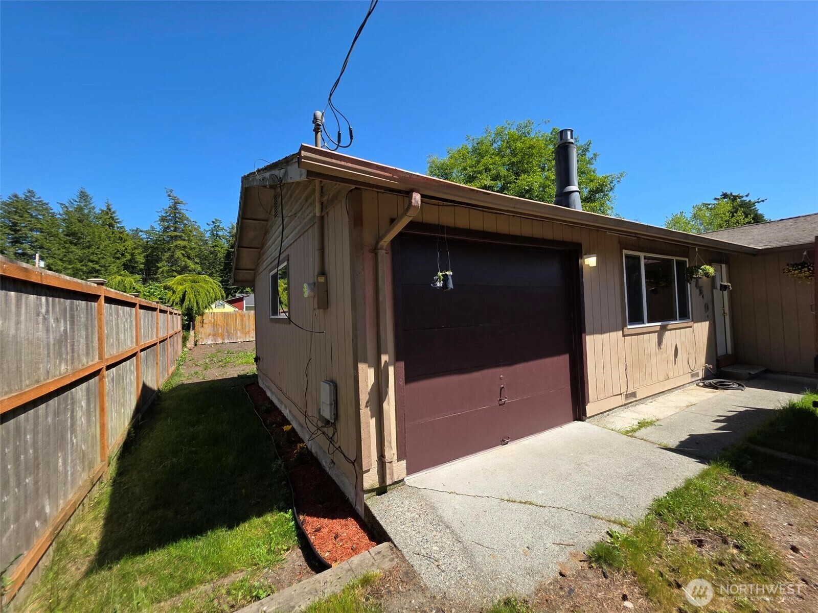 Property Photo: 4340 Hamilton Drive WA 98277