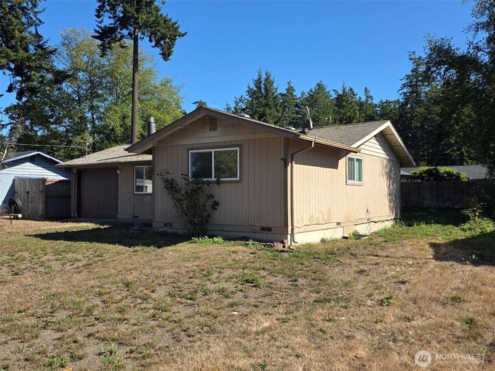 Property Photo: 4340 Hamilton Drive WA 98277