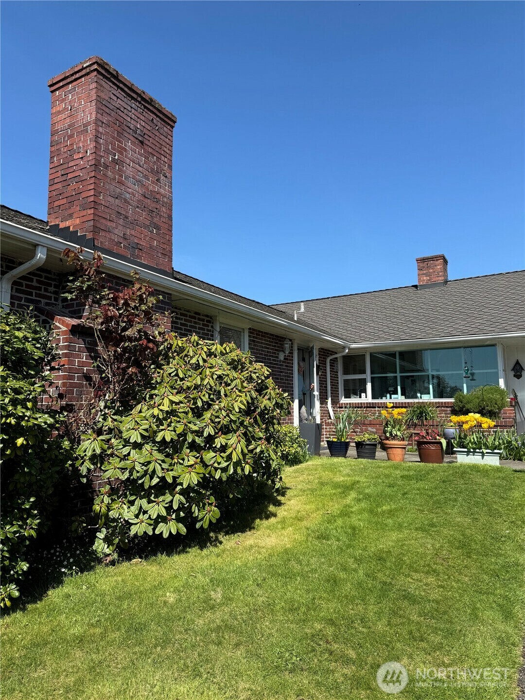 3012 W Eaton Street  Seattle WA 98199 photo