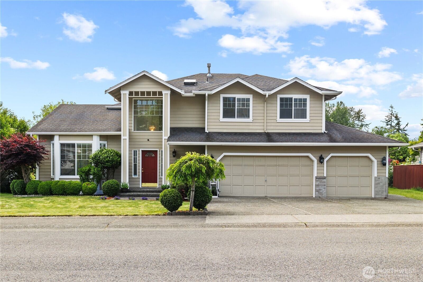 Property Photo:  15030  22nd Avenue W  WA 98087 