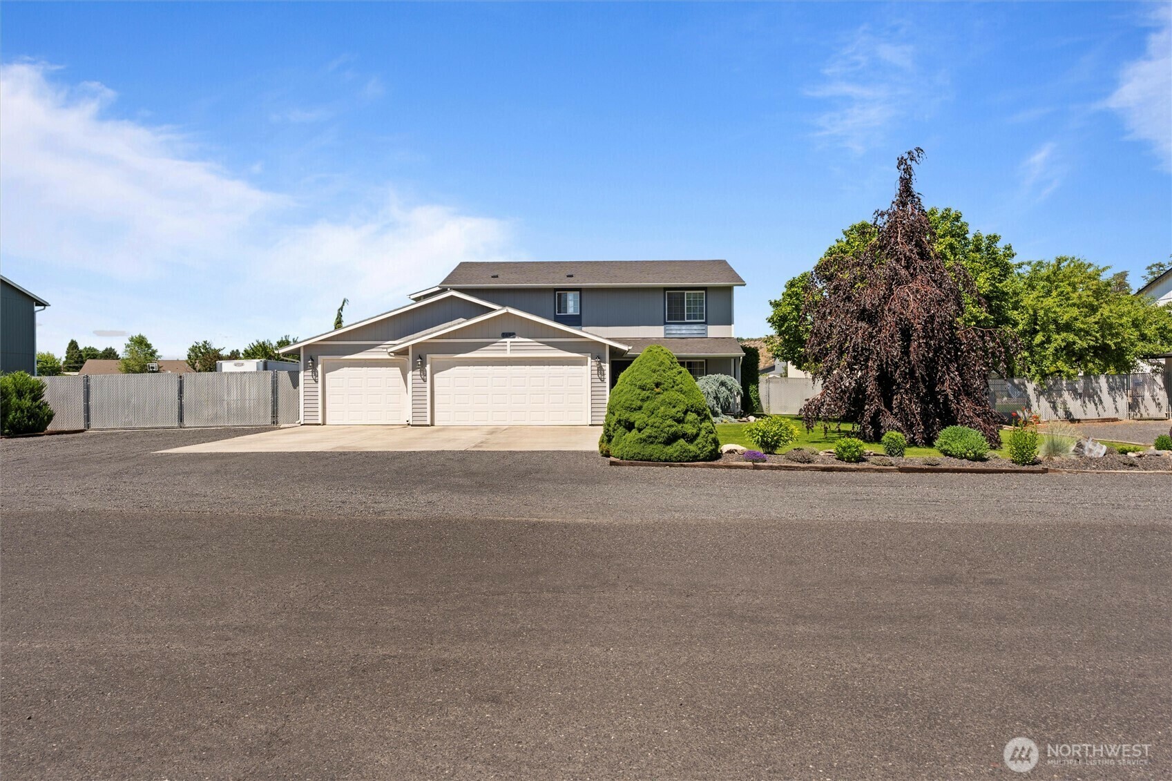 Property Photo: 7690 McDougall Avenue NE WA 98837