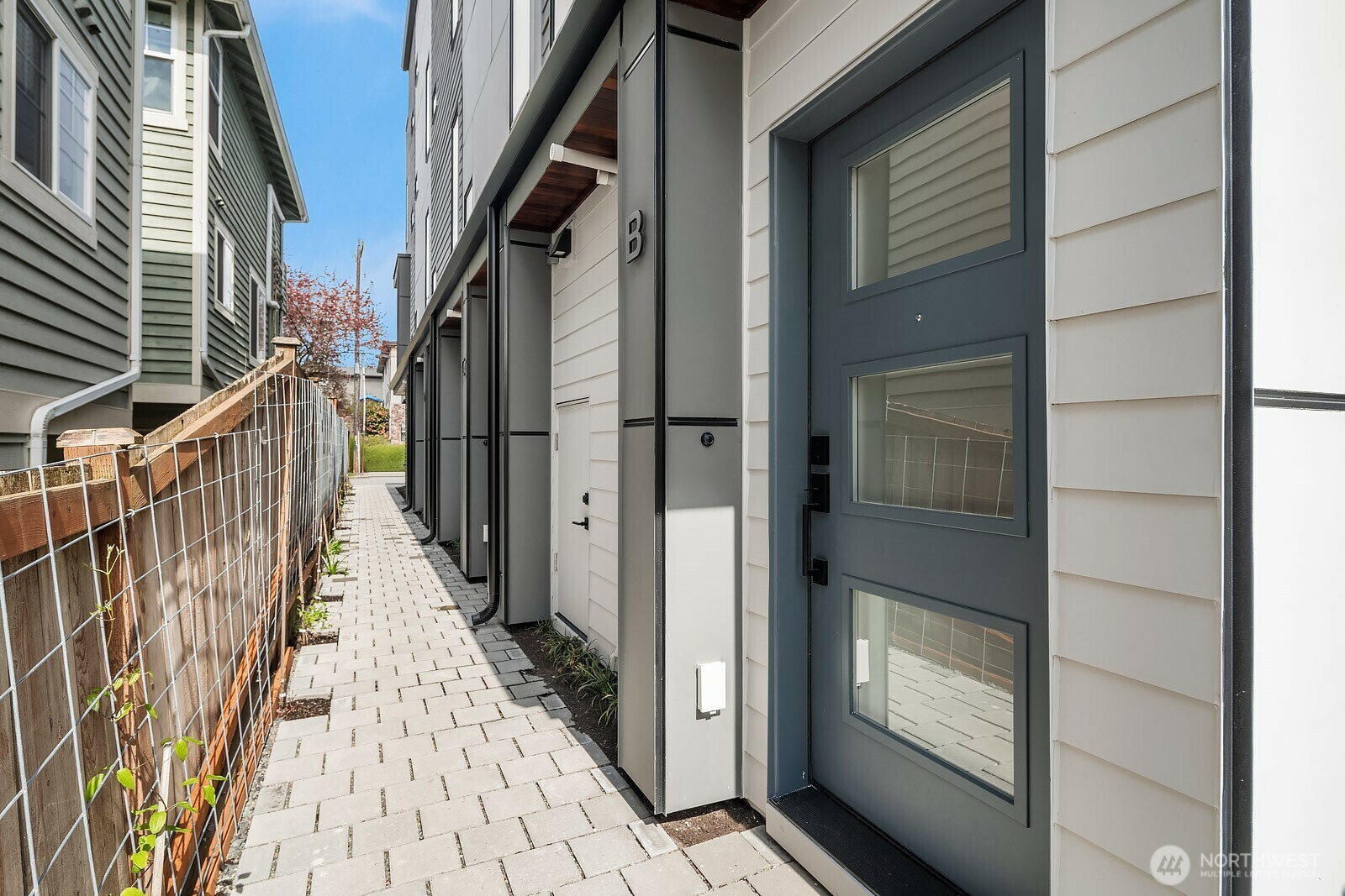 Property Photo: 2627 B NW 59th Street WA 98107