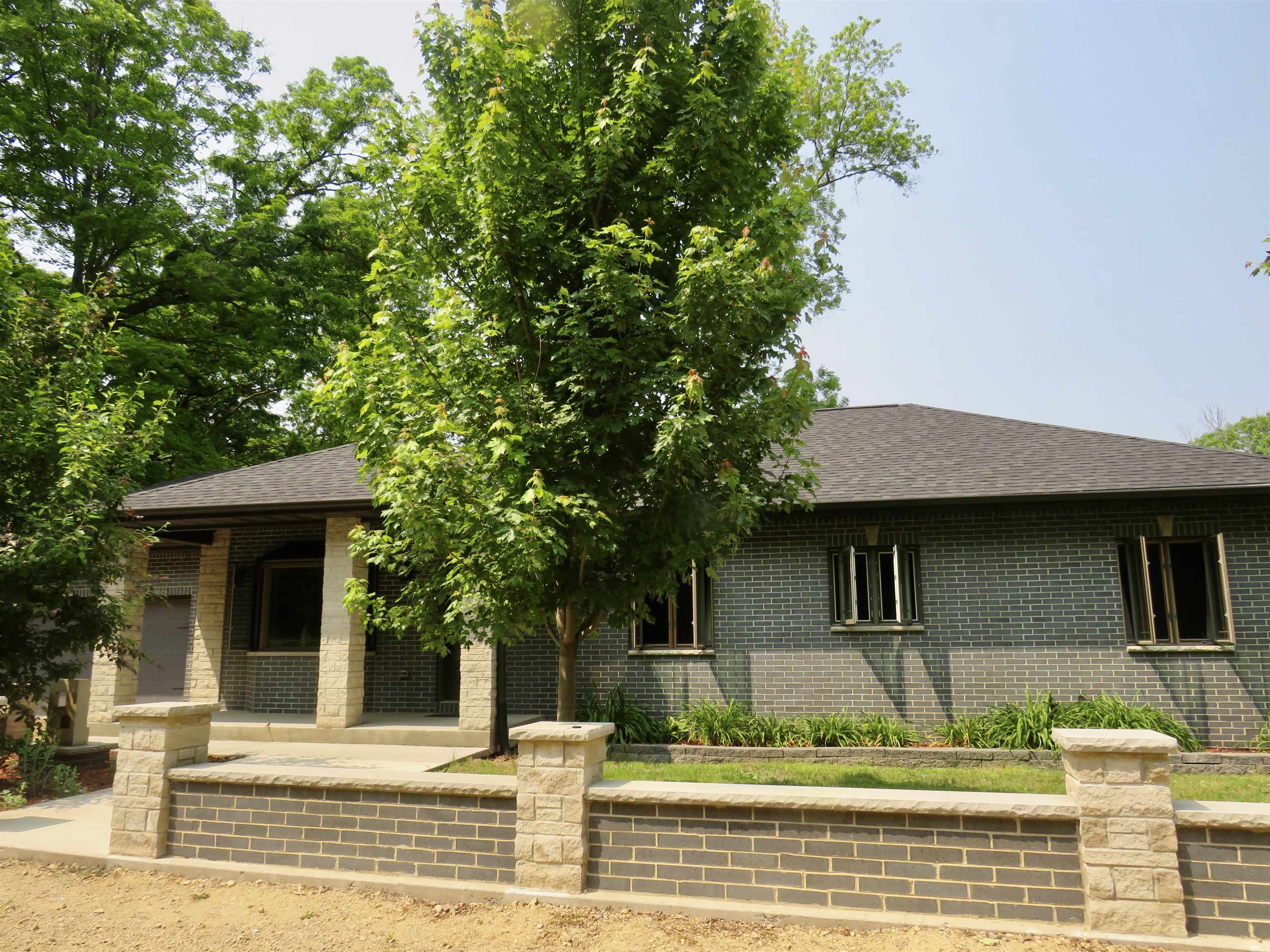 Property Photo: 7498 Chestnut Drive IL 61036