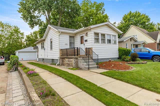 Property Photo: 2143 Boldt Street MI 48124