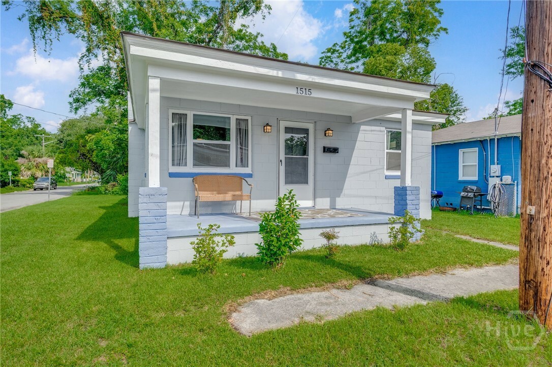 Property Photo: 1515 Vine Street GA 31401