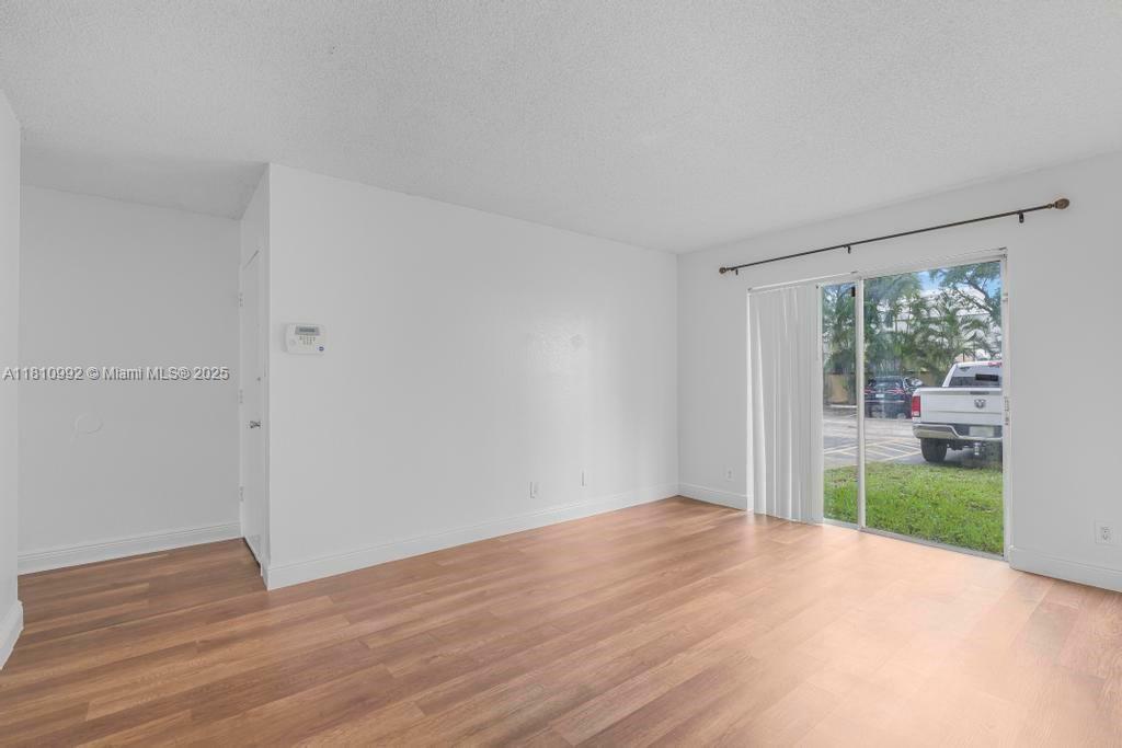 Property Photo: 4525 Treehouse Ln B FL 33319