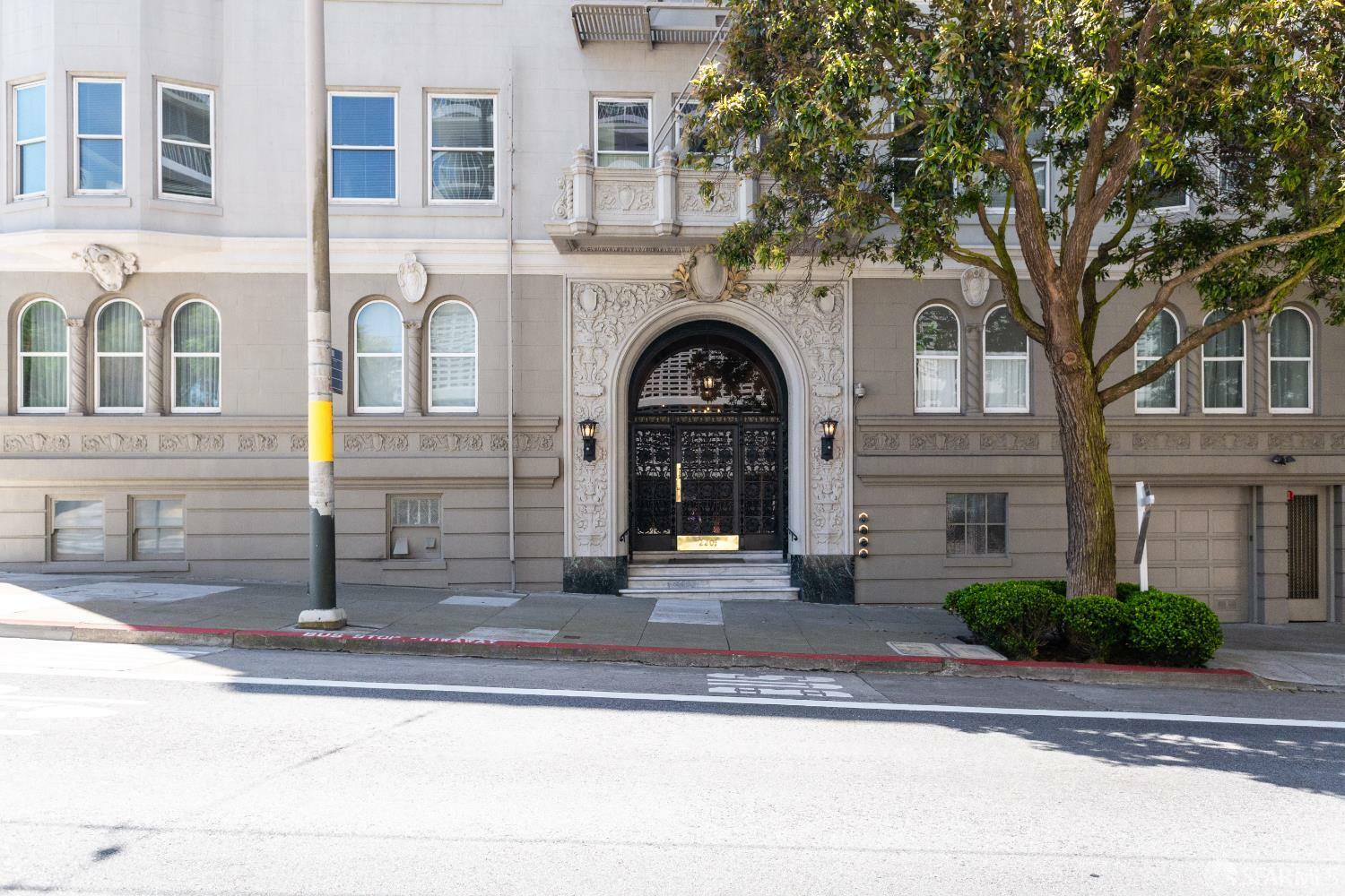 Property Photo: 2201 Sacramento Street 501 CA 94115