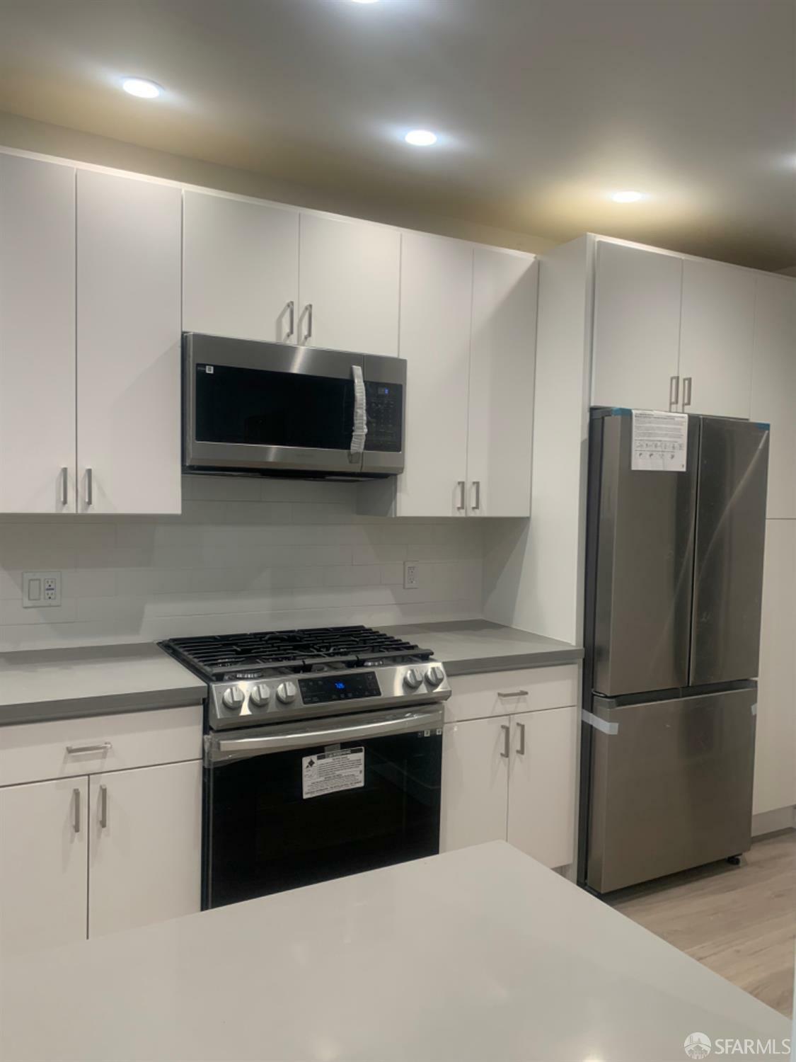 Property Photo: 626 Natoma Street 1 CA 94103