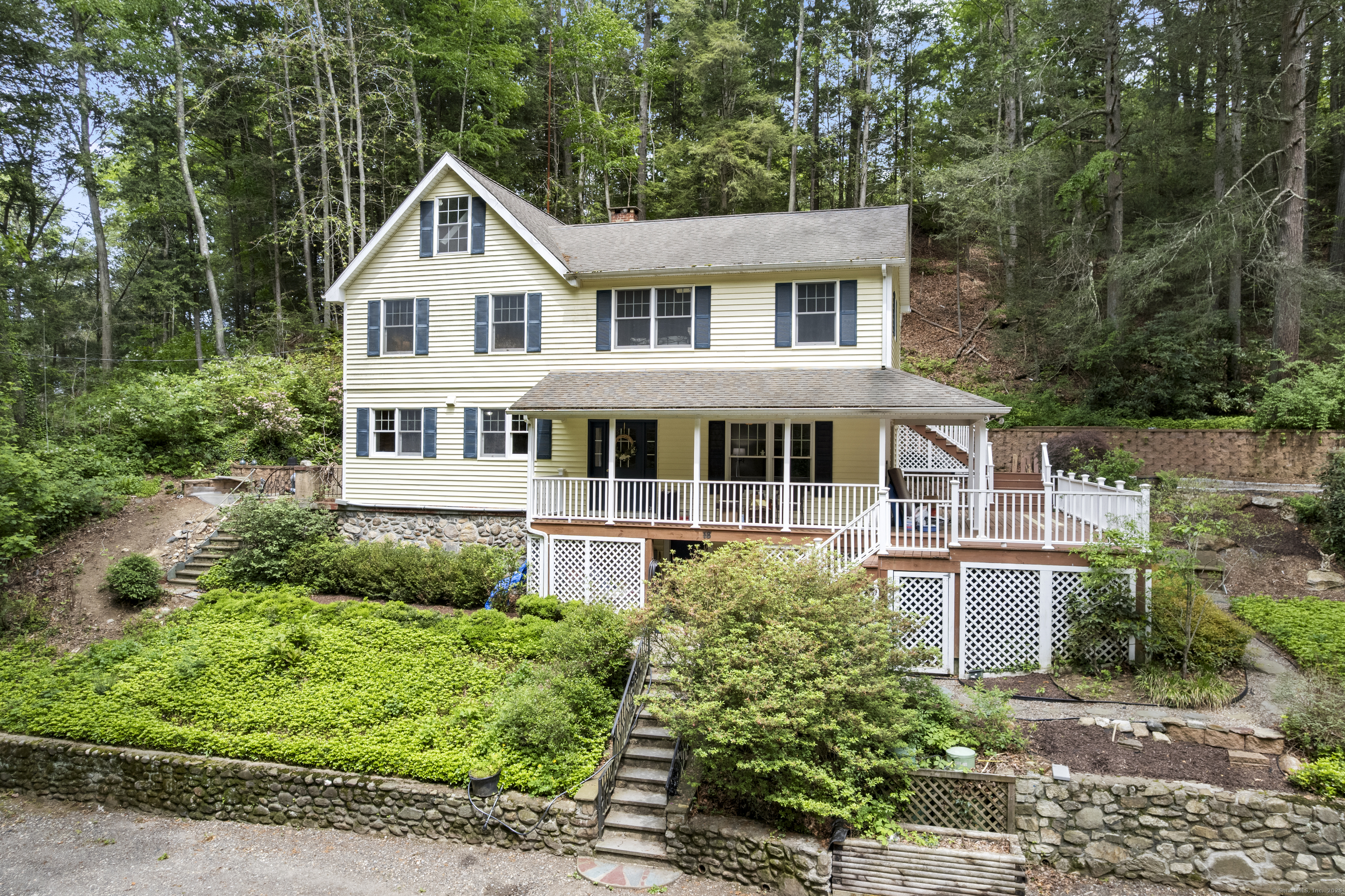 Property Photo: 18 Brookside Trail CT 06468