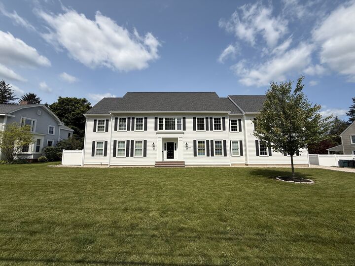 Property Photo: 435 Maple Avenue CT 06410