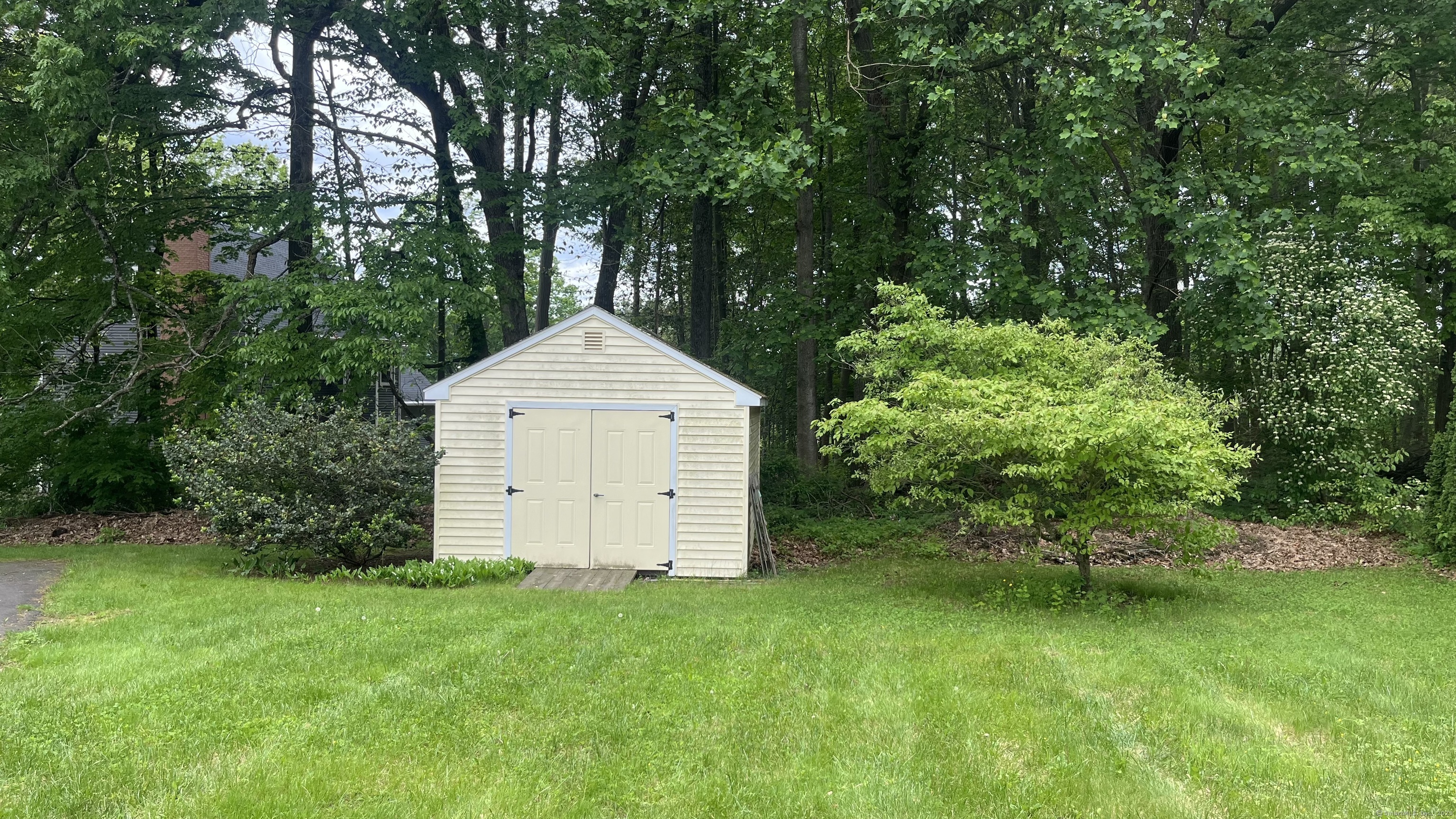 Property Photo:  83 Camp Street  CT 06010 