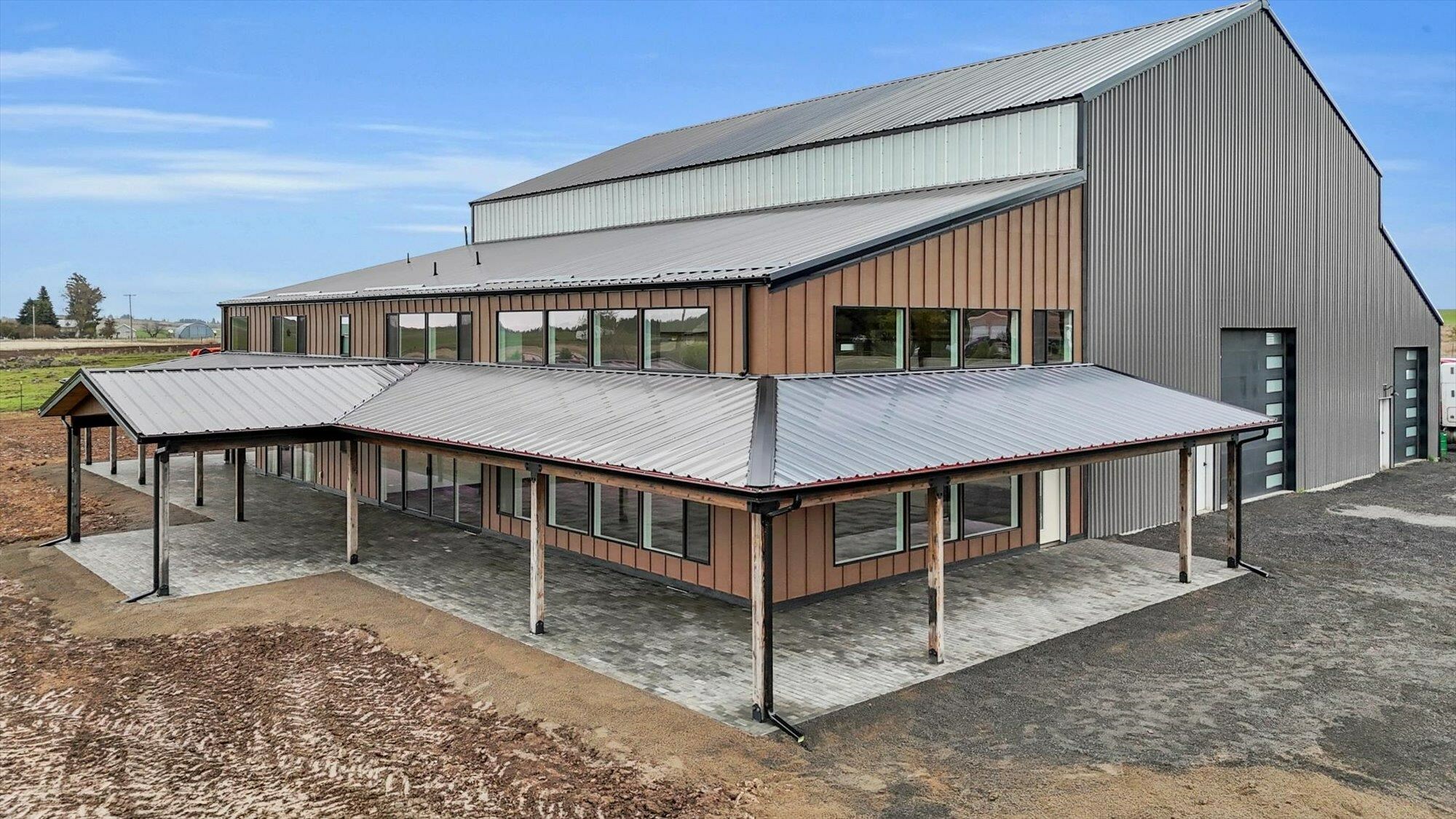 Property Photo: 14414 S Stangland Rd WA 99004
