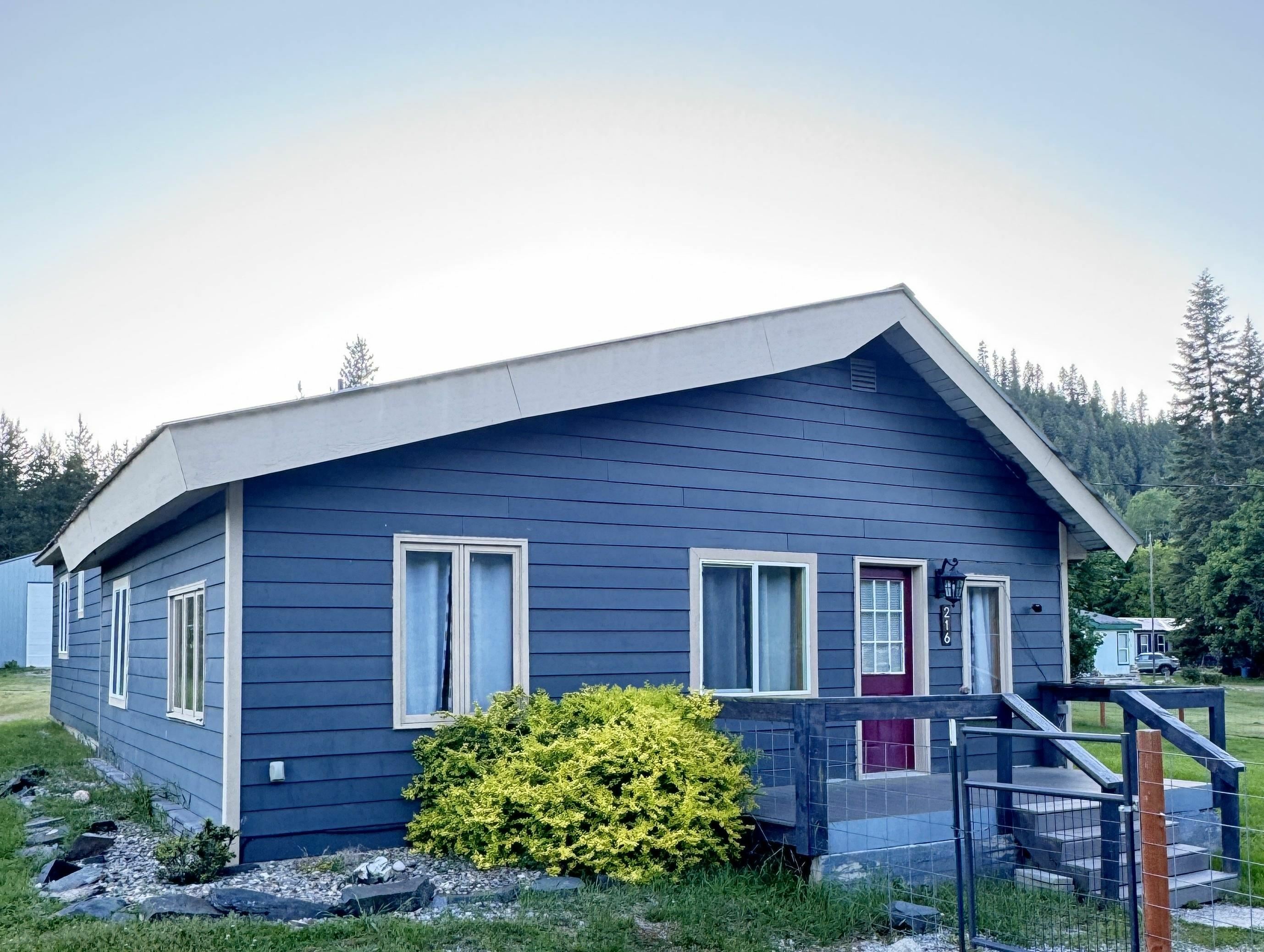 Property Photo: 216 S 8th Ave WA 99139