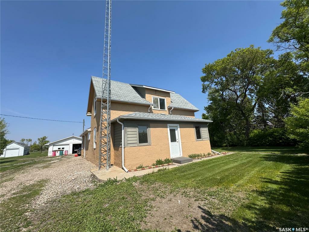 Property Photo: 317 3rd Avenue W SK S0G 3R0