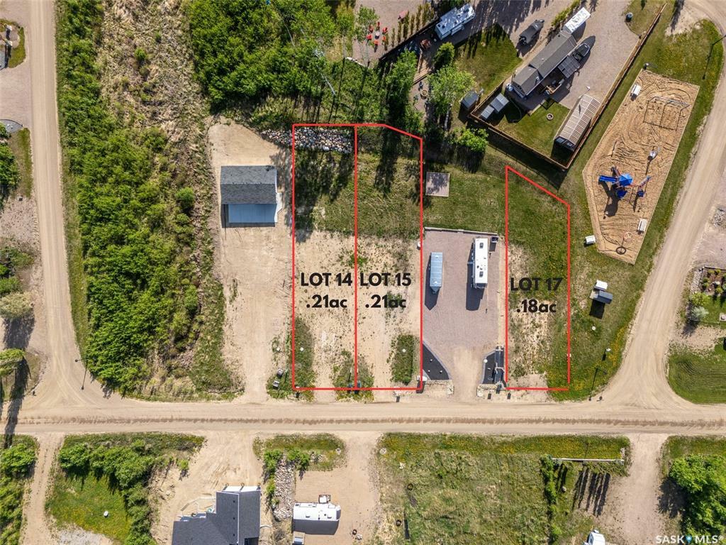Property Photo: 917 Diamond Willow Drive SK S0M 1A0