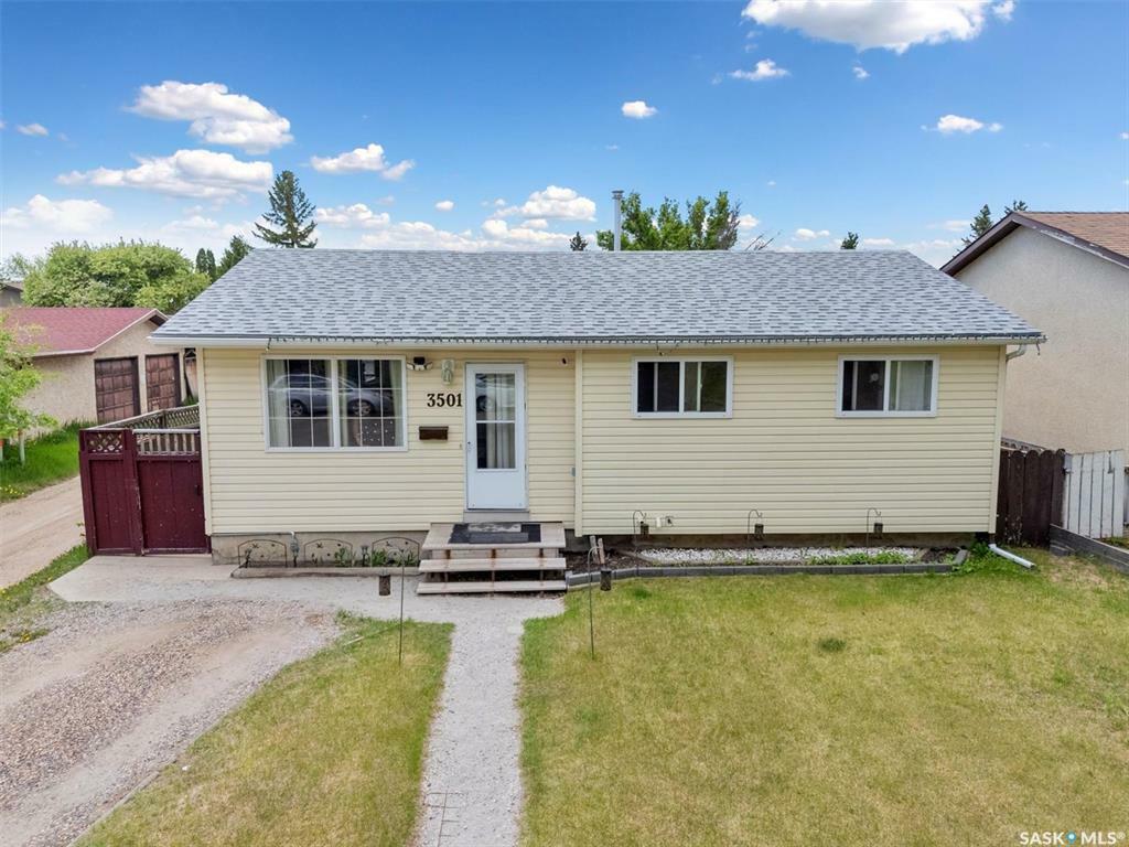 Photo de la propriété: 3501 Miyo-Wâhkôhtowin Road SK S7L 4R9