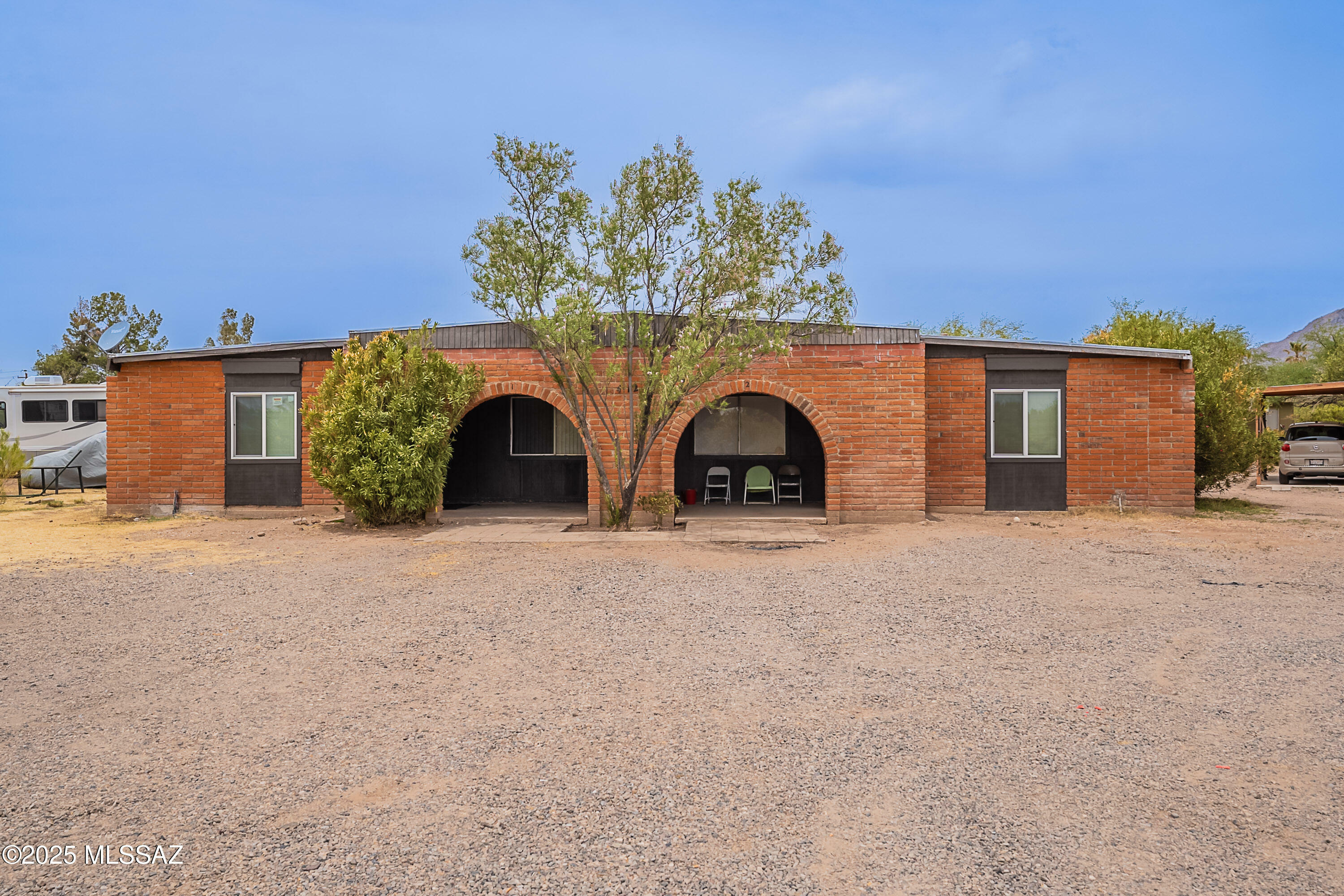 Property Photo: 412 Flor Court AZ 85648