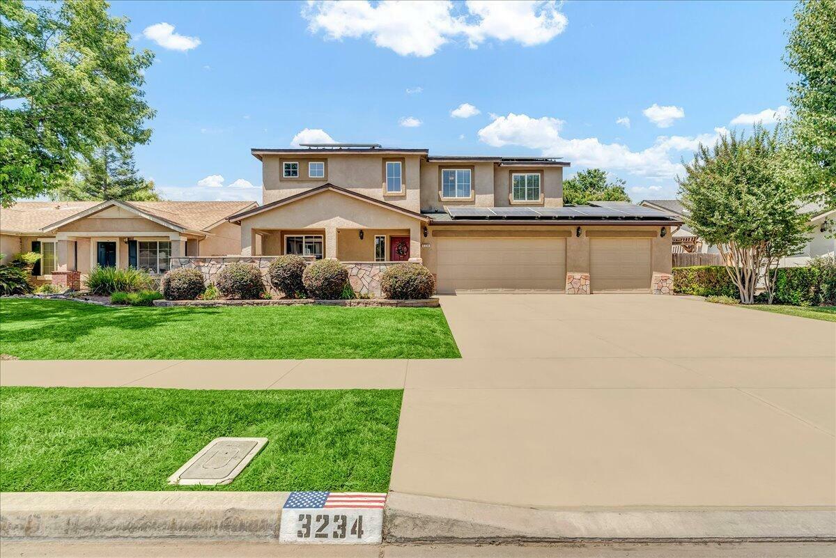 Property Photo: 3234 W Sedona Avenue CA 93291