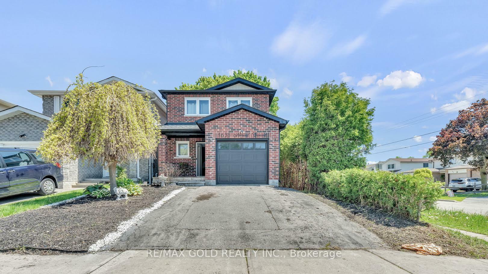 Property Photo: 1638 Norwill Crescent ON L1G 7V2