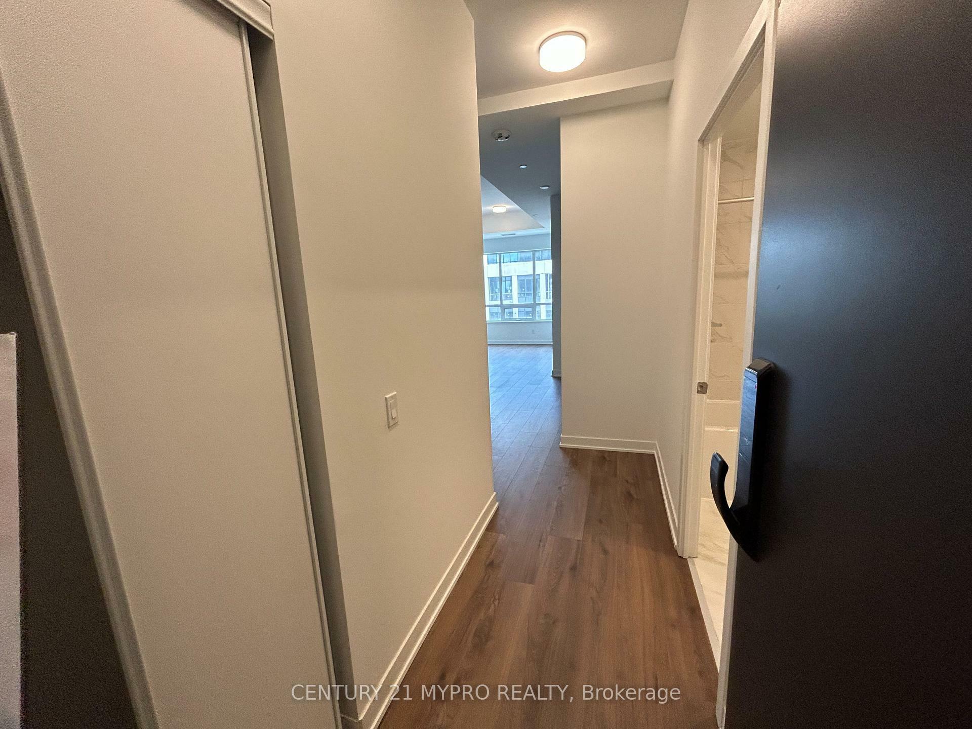 Photo de la propriété: 405 Dundas Street W 217 ON L6M 4P9