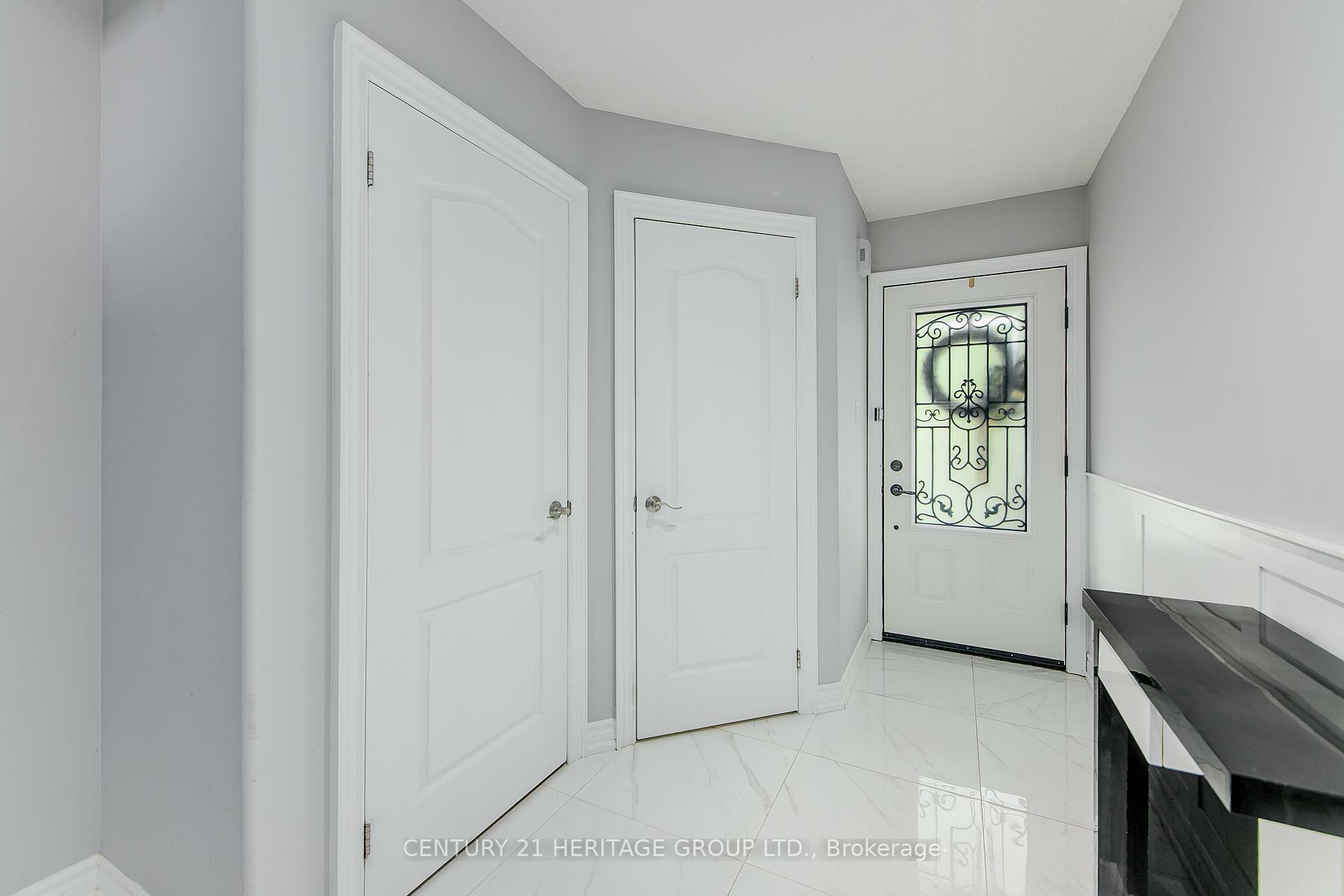 Photo de la propriété: 70 Falkner Road ON L9R 0A8