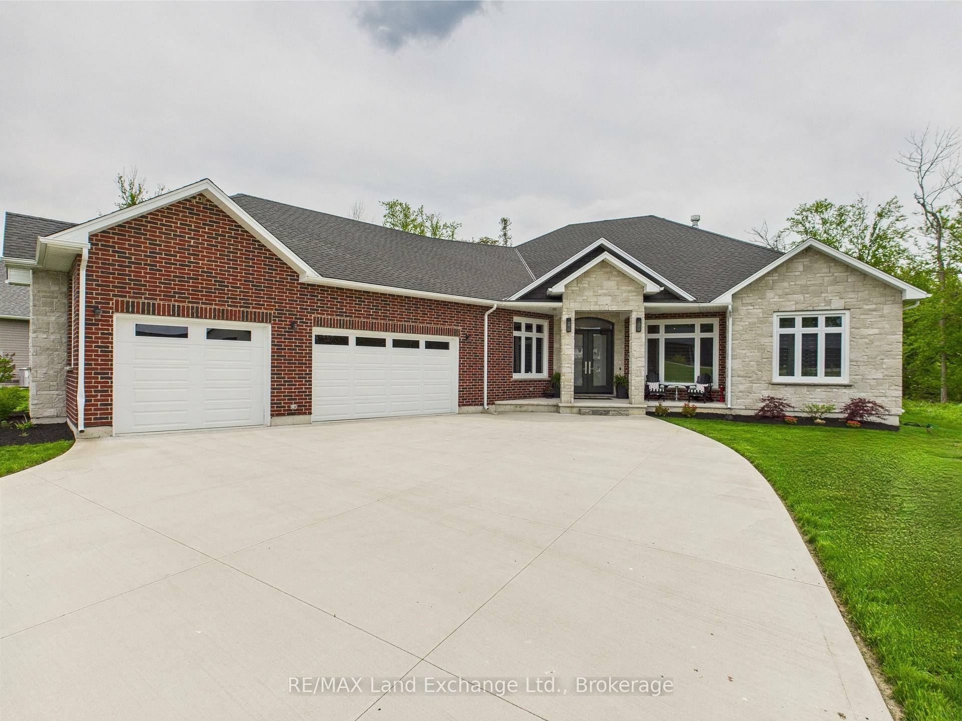 12 Sunset Place  Huron-Kinloss ON N2Z 0G6 photo