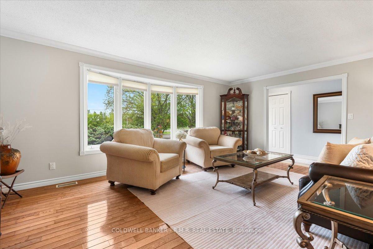 Photo de la propriété:  790 Hamilton Road  ON K8N 4Z5 